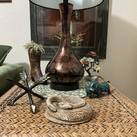 Metallic Arrow Sculpture Center Crossing Triple Arrows Accent Tabletop Decor - Picture 6 of 15